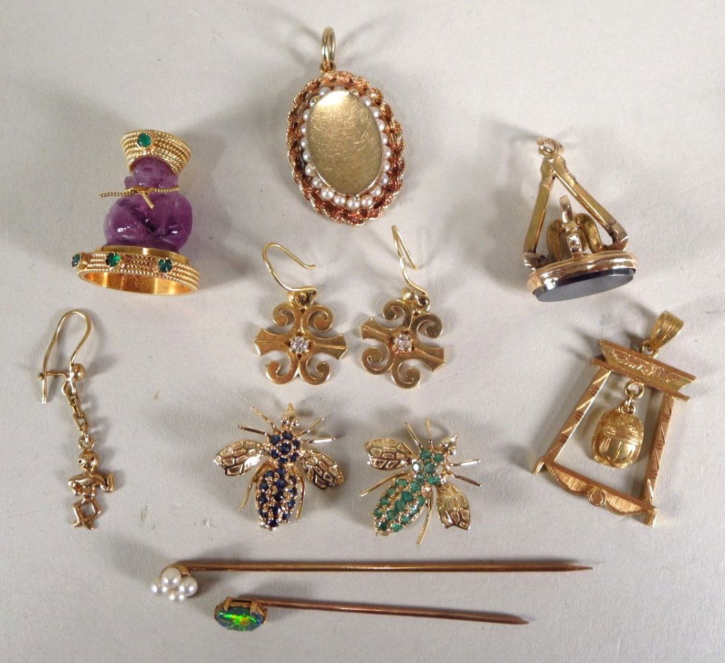 Eleven Pcs. Gold Jewelry 10 kt, 14 kt, 18 kt (1 of 5)