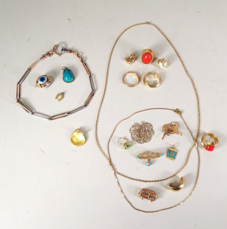 Large Gold Jewelry lot: 22 kt, 18 kt & 14 kt (1 of 5)