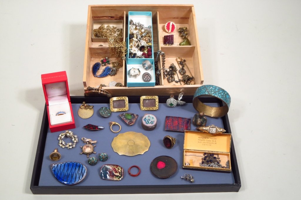 Group of Costume & Gold Tone Jewelry (1 of 4)