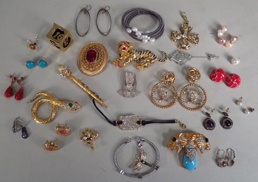 Lot of Costume Jewelry, some signed (1 of 4)