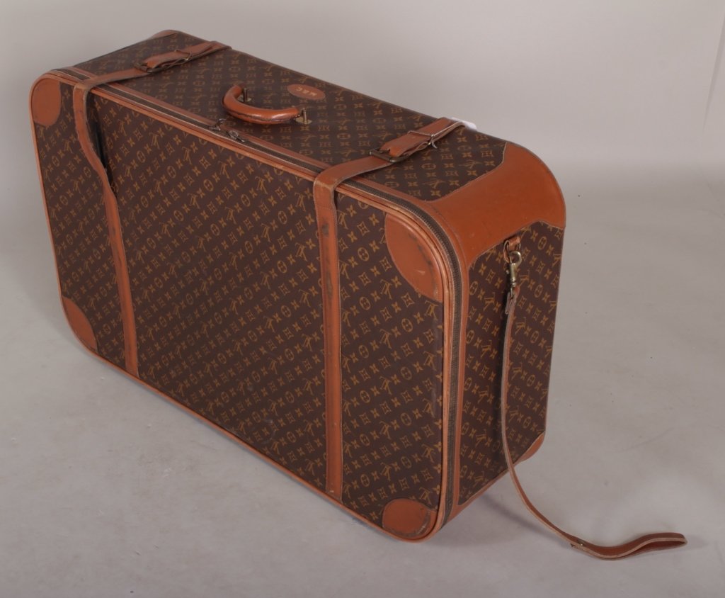 Vintage Louis Vuitton Xtra Lg Soft Sided Suitcase (1 of 6)