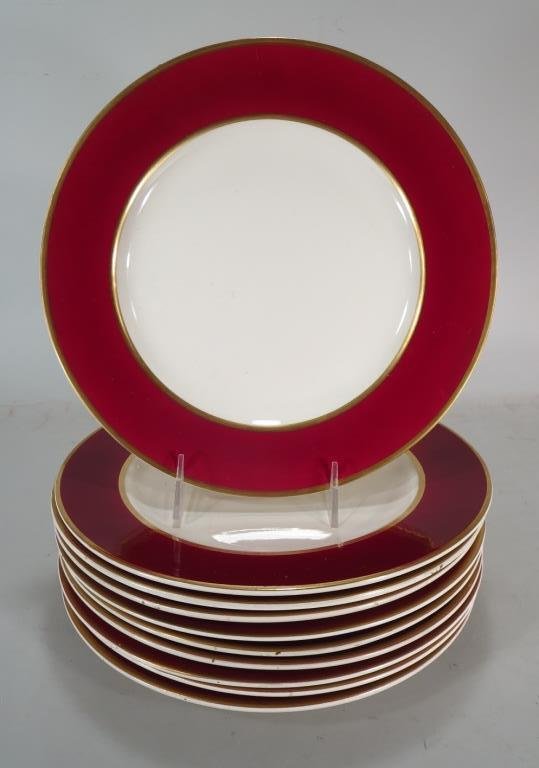 Set of 10 Chargers: Set of 10 Vetleroy & Bosch charges gilt rim, Sang de Boeuf boarder(SVED8308/10) Measurements: 11"Dia Condition: Light use and wear Property Title: