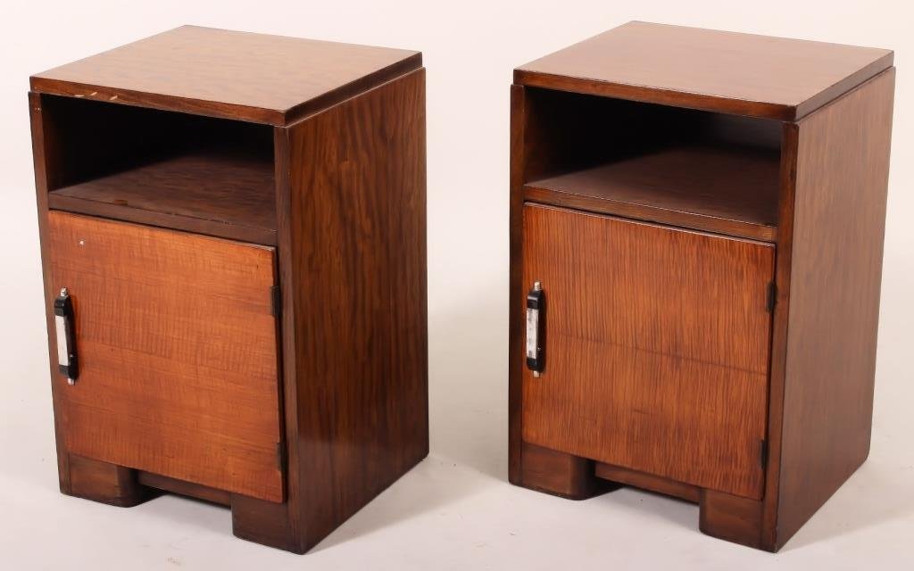 Pair of Midcentury Modern End Tables (1 of 5)
