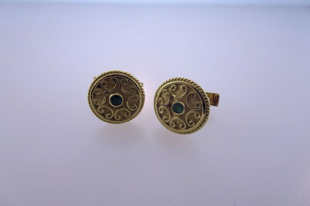 18K Yellow Gold and Emerald Cufflinks (1 of 5)