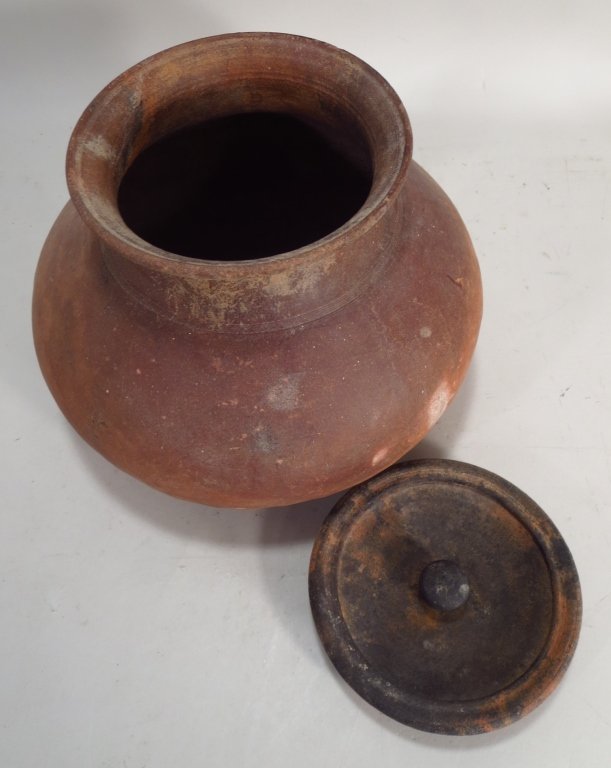 Group of Asian Earthernware, 17th - 19th C. (1 of 6)