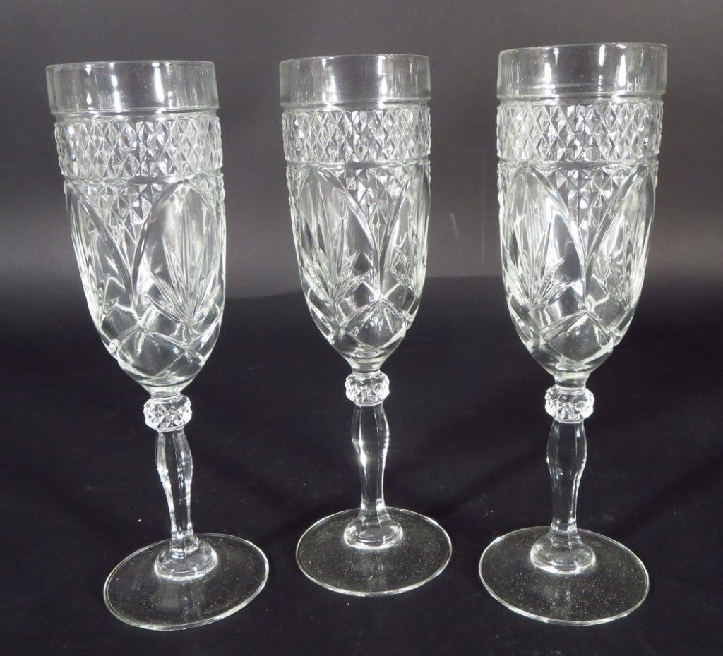 Lot of Decorative Champagne Flutes (1 of 3)