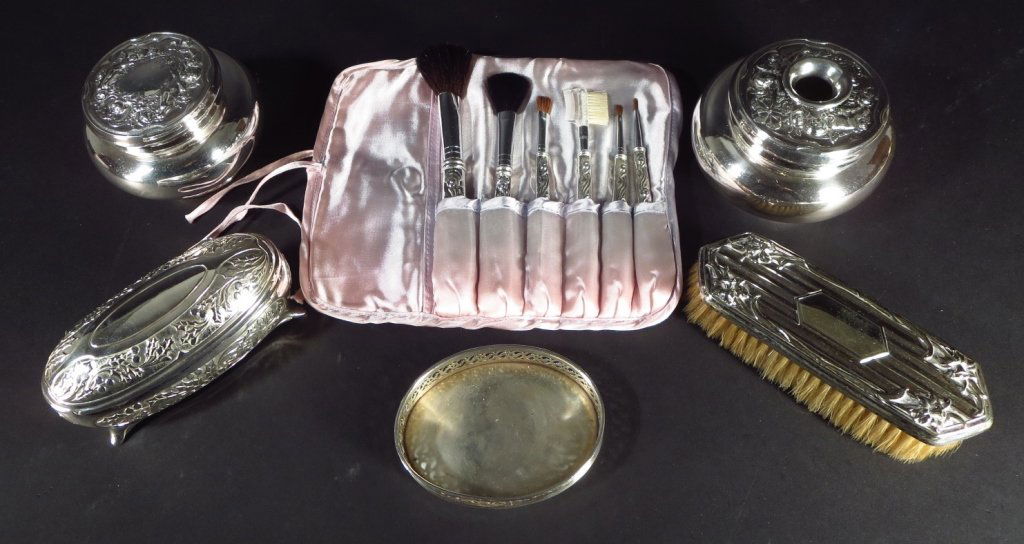 11 Pieces of Mixed Silverplate Dresser Items (1 of 7)
