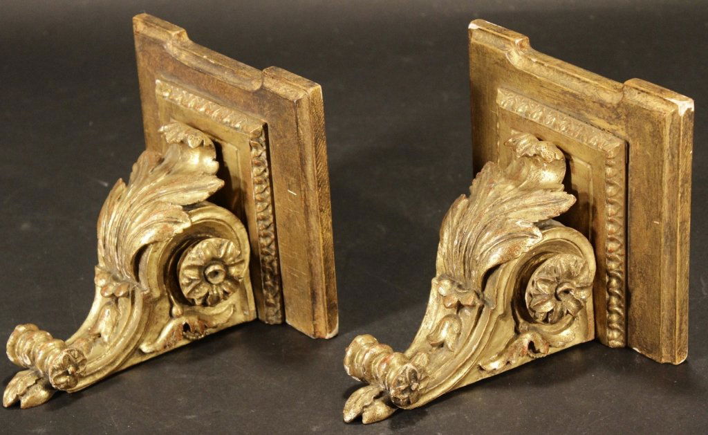 Pair of Carved Giltwood Wall Brackets (1 of 4)