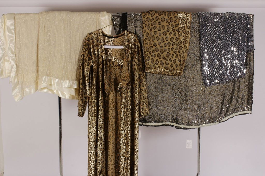 Beaded and Sequined Spreads & Robe (1 of 6)