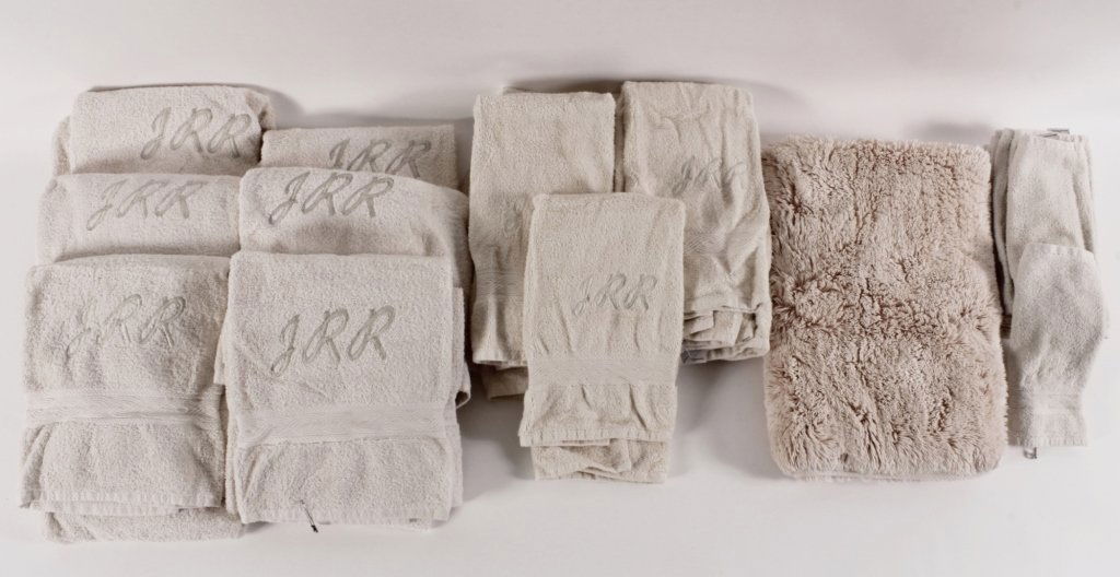 Monogrammed Towels and Mat (1 of 5)