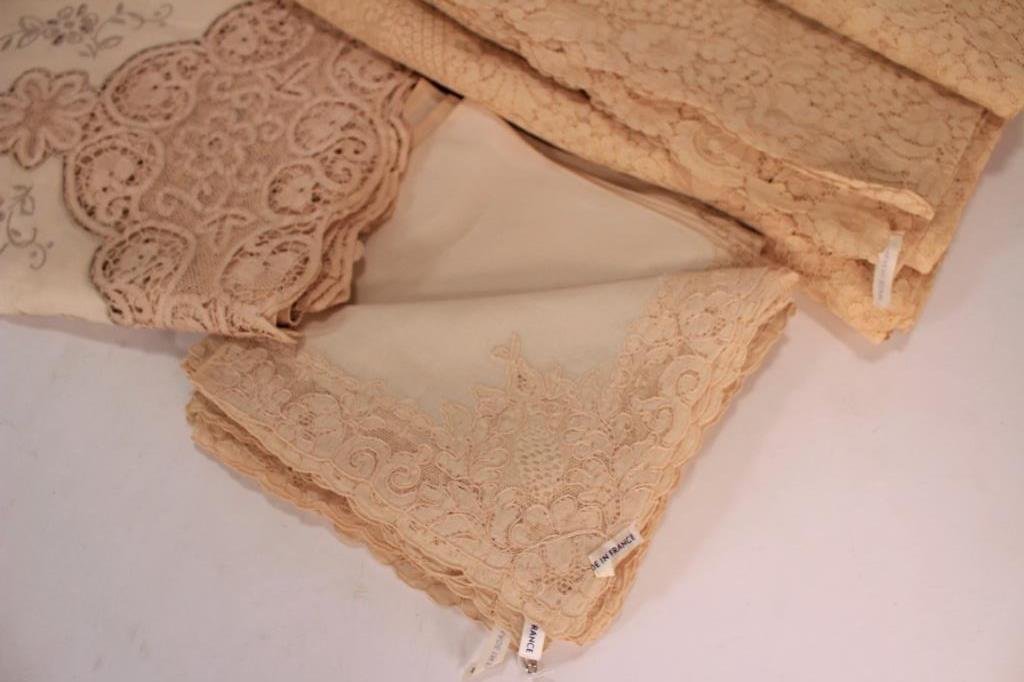 Ecru Linen Tablecloths & Others (1 of 5)