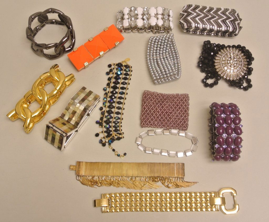 Costume Jewelry Bracelets (1 of 6)