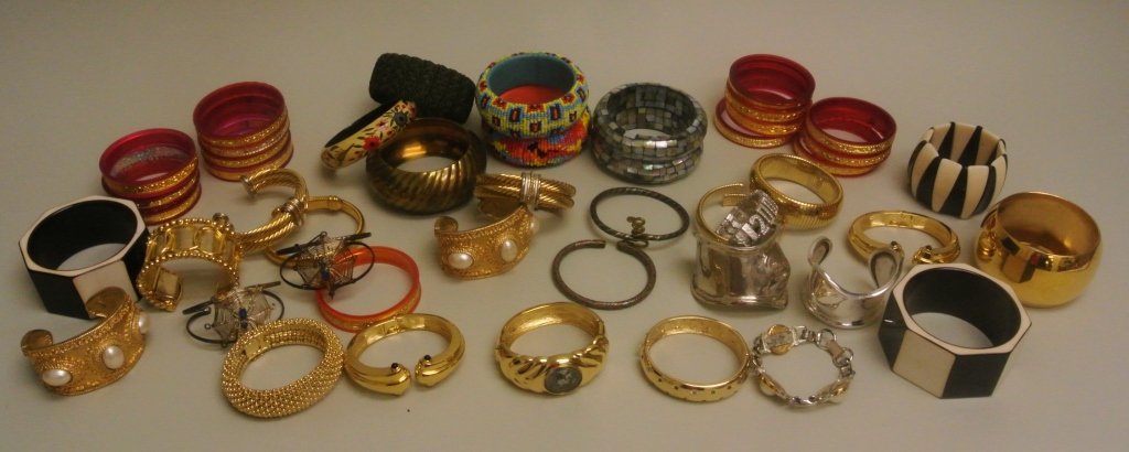 Large Lot of Mostly Joan Rivers Bangles (1 of 9)