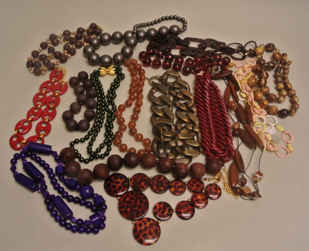 Wooden Beaded Necklaces & Others (1 of 10)