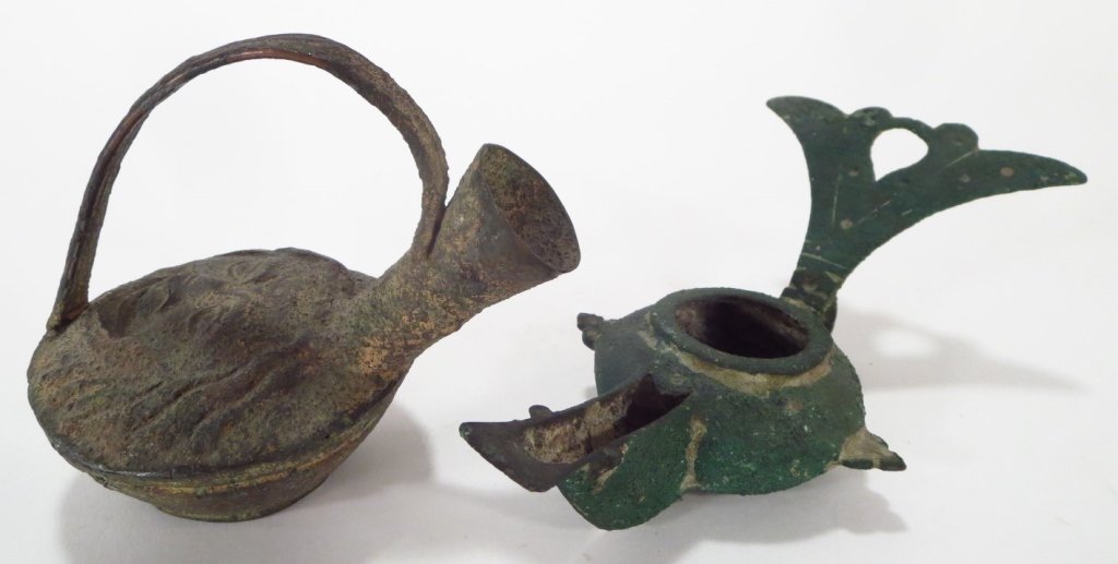 Islamic oil Lamp and a Roman Bromze Flask (1 of 5)