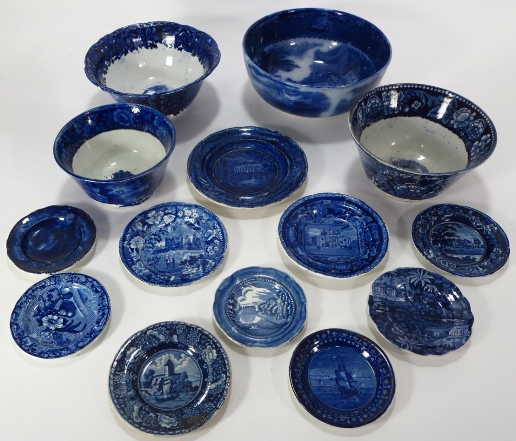 Lot 14 Blue Staffordshire Bowls & Sm Plates c 1800: Lot of 14 Blue Staffordshire, 4 Bowls & 10 Small Plates, English c. 1800, includes a Jenny Lind Bowl, L. Hall, Clews, Adams, A, Stevenson, Wood, Wood & Son and others.(DTHO7418/14)(AC) Measurements:La