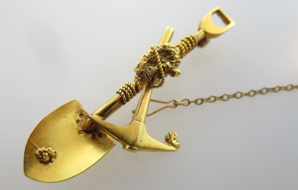 22K Yellow Gold Pin - Gold Mining Theme (1 of 6)