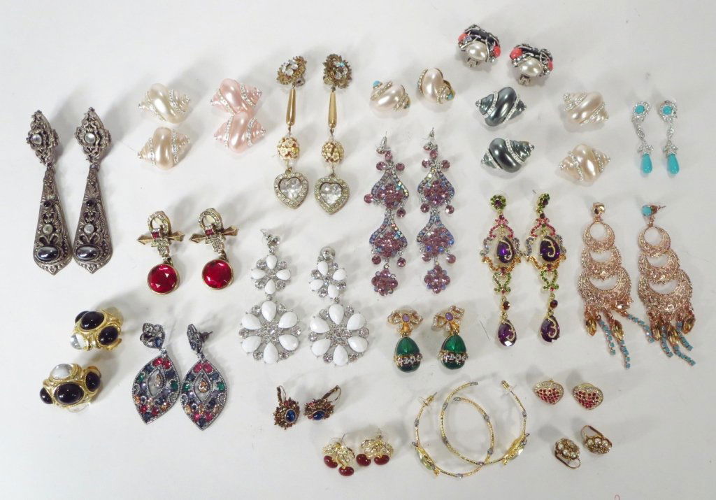 Costume Jewelry Earrings - Shells (1 of 5)