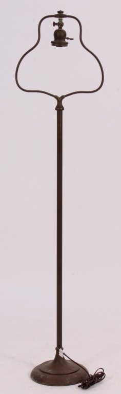 Handel Floor Lamp Base with Bell-Shaped Harp (1 of 8)