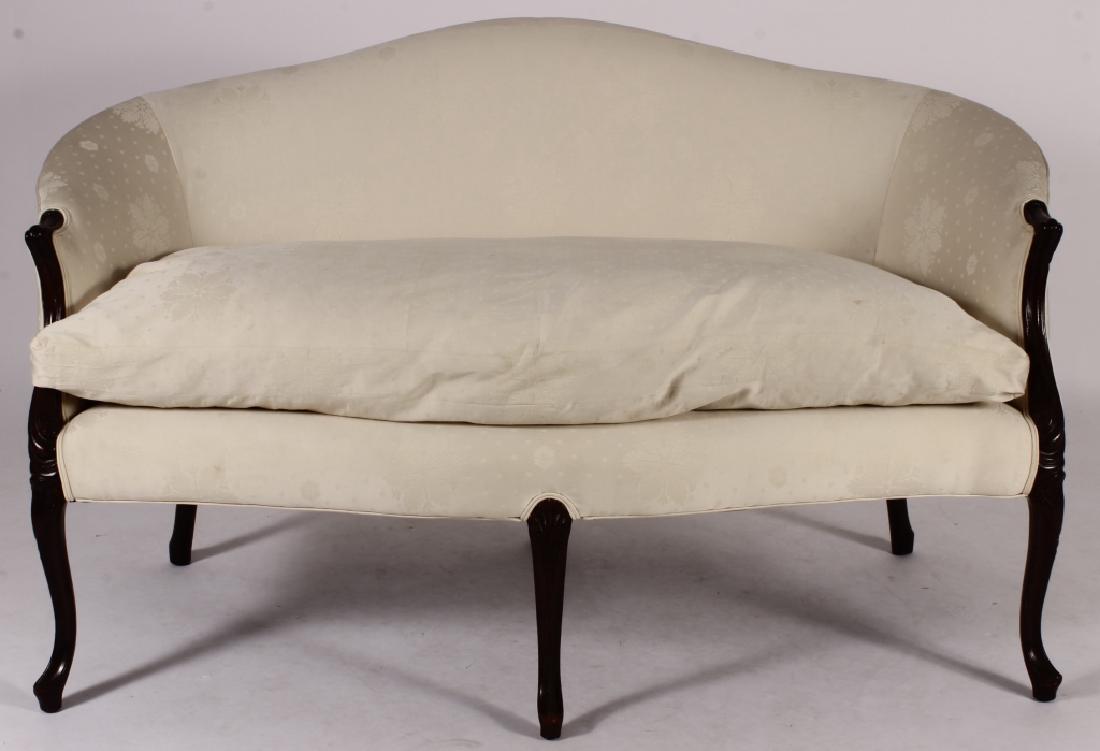 Small English Small Camelback Settee, Cream Fabric (1 of 5)