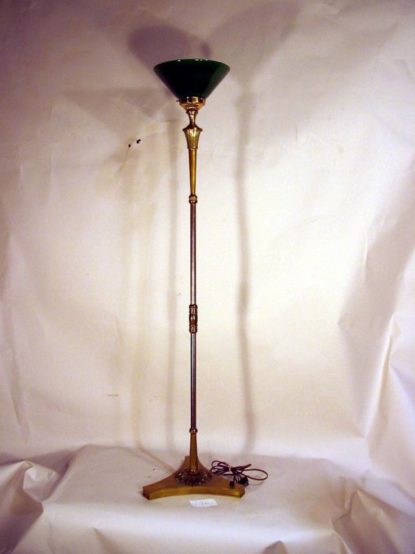 FLOOR LAMP WITH GREEN BULB: FLOOR LAMP WITH GREEN BULB