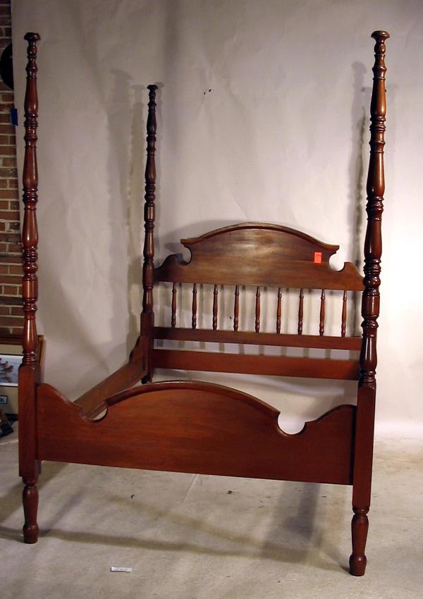FULL SIZE WALNUT FOUR POSTER SPINDLE BED: BEAUTIFUL CUSTOM MADE "NOT ANTIQUE" WALNUT FOUR POST SPINDLE BED MADE ABOUT 20 YEARS AGO BY ONE OF THE FINEST CRAFTSMEN IN BATON ROUGE, LOUISIANA ( 84"H X 55"W X 76"L INSIDE)
