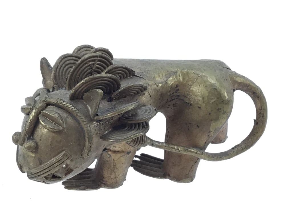 Antique brass lion from Ghana (1 of 7)