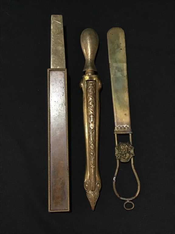 Vintage letter openers (1 of 5)