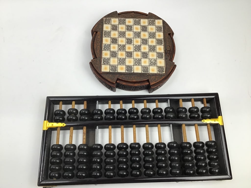 Abacus and chess set: Abacus and chess set