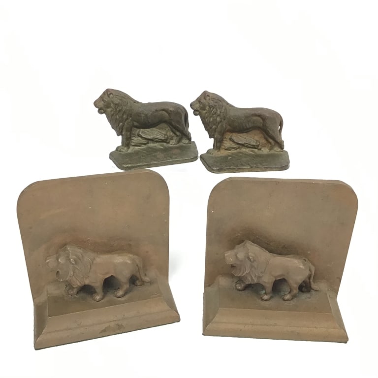 Antique lion bookends: Antique lion bookends
