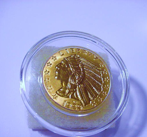 1929 $5.00 GOLD COIN COPY (1 of 2)