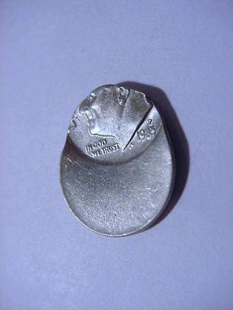 1983 ROOSEVELT DIME OFF CENTER ERROR (1 of 4)