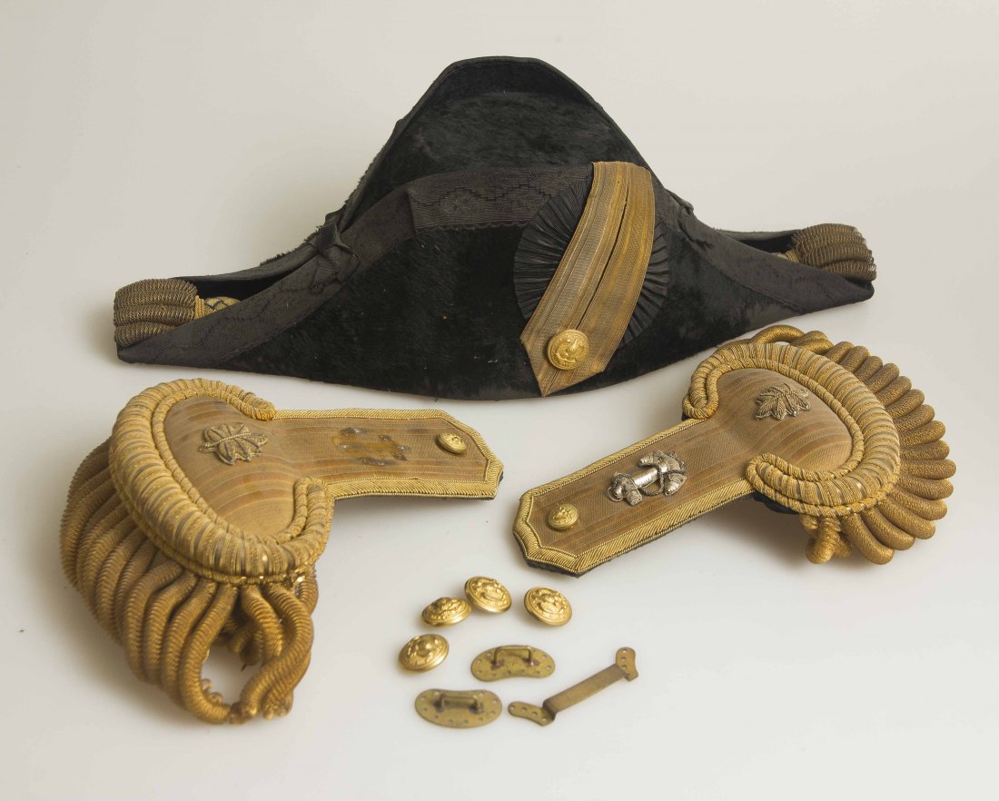 U.S. Navy Commander’s Cocked Hat and Cased Epaulets: The hat is excellent is excellent and complete made by Geives of London. The epaulets are French made, also excellent. Please note we do not accept credit cards. Processing and shipping within the con