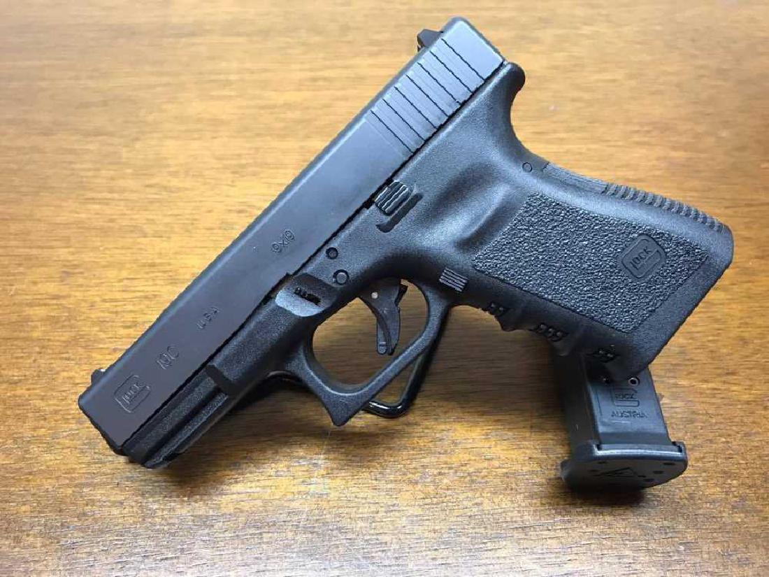 Glock 19 Compensated 9mm: The GLOCK 19 is ideal for a more versatile role because of its reduced dimensions when compared to the standard sized option. Chambered in 9x19, the G19 has found worldwide acclaim with both private a