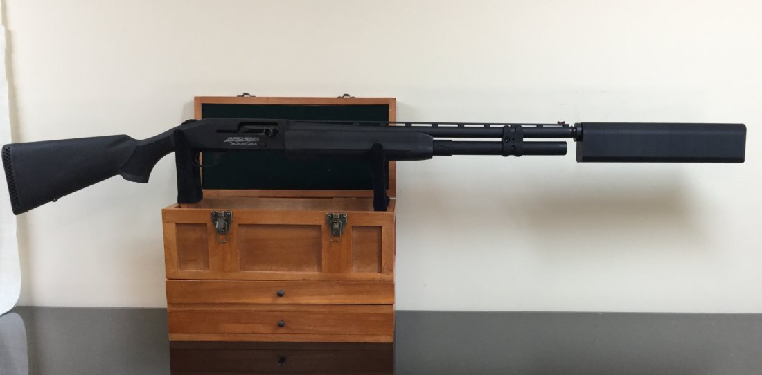 Mossberg 930 JM PRO Competition Ready 12GA.: Performance-enhancing features on the JM Pro Series include Mossberg s extended tactical bolt handle. Forend cut to facilitate faster reloads, over sized safety button, orange magazine follower and pr