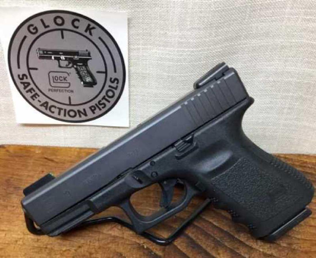Glock 19 Gen 3 9mm Semi Auto Upgrades Night Sights,: The GLOCK 19 is ideal for a more versatile role because of its reduced dimensions when compared to the standard sized option. Chambered in 9x19, the G19 has found worldwide acclaim with both private a
