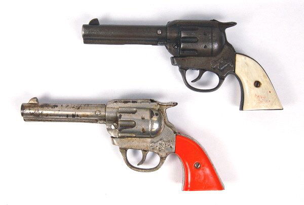 Lot of 2 Gene Autry Cap Guns: Both are 8 3/8 in.