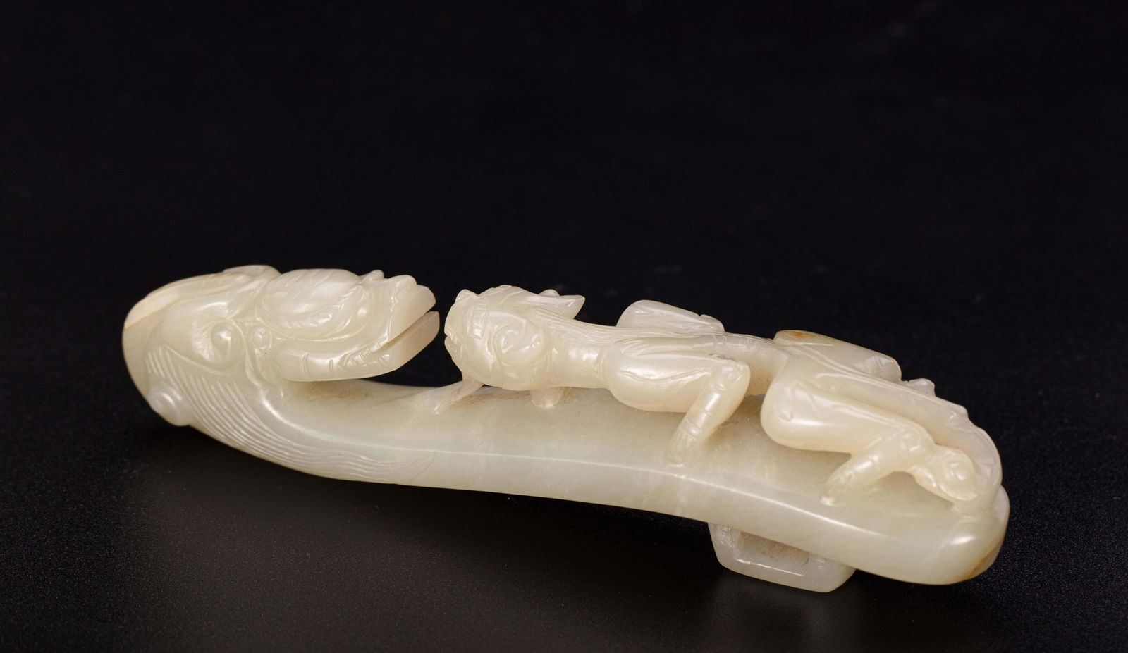 QING WHITE JADE DRAGON BELT HOOK (1 of 4)