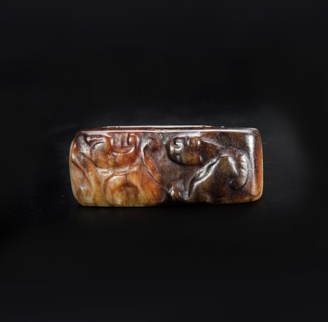 A Rare Chinese Jade Sword Fitting Han Dynasty: 31122 A Rare Chinese Jade Sword Fitting Han Dynasty (BC202-BC8) 汉螭龙纹玉剑格 H:6cm good condition 来源:Singapore Quek's Family Colletion,早