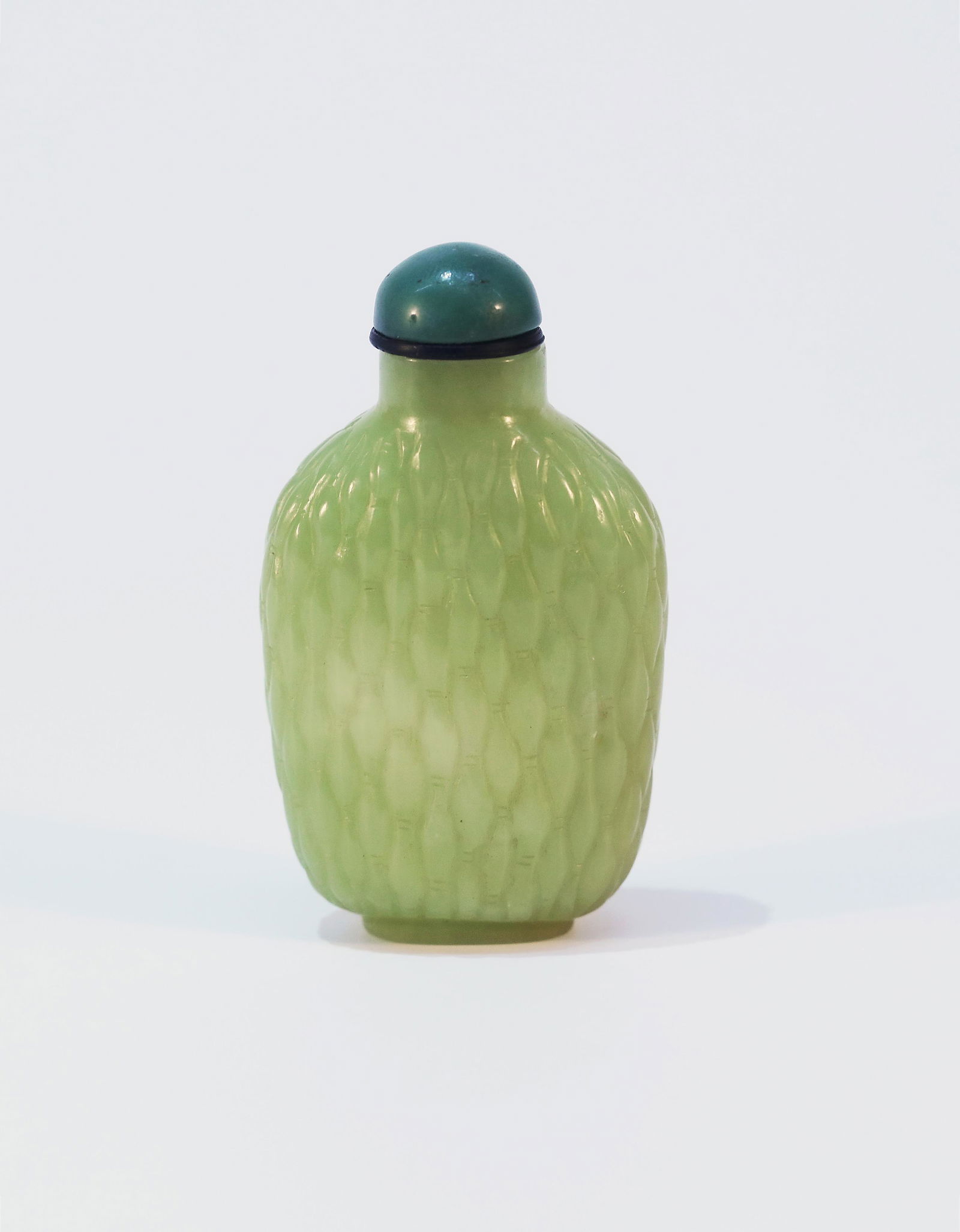 A Chinese Yellow Jade Snuff Bottle Qing (1 of 6)