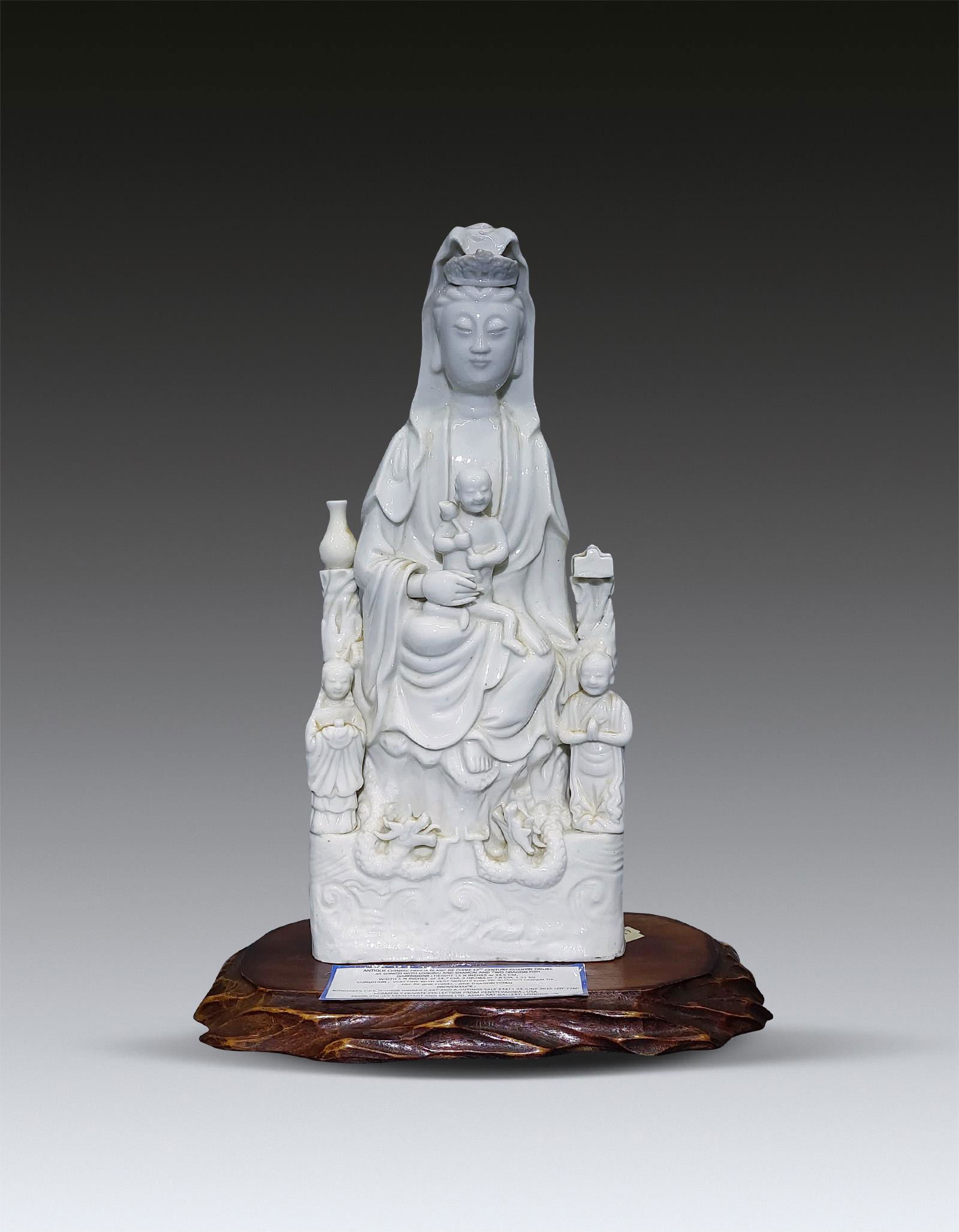 A Chinese Dehua White Glazed Porcelain Guanyin 17 Century (1 of 11)