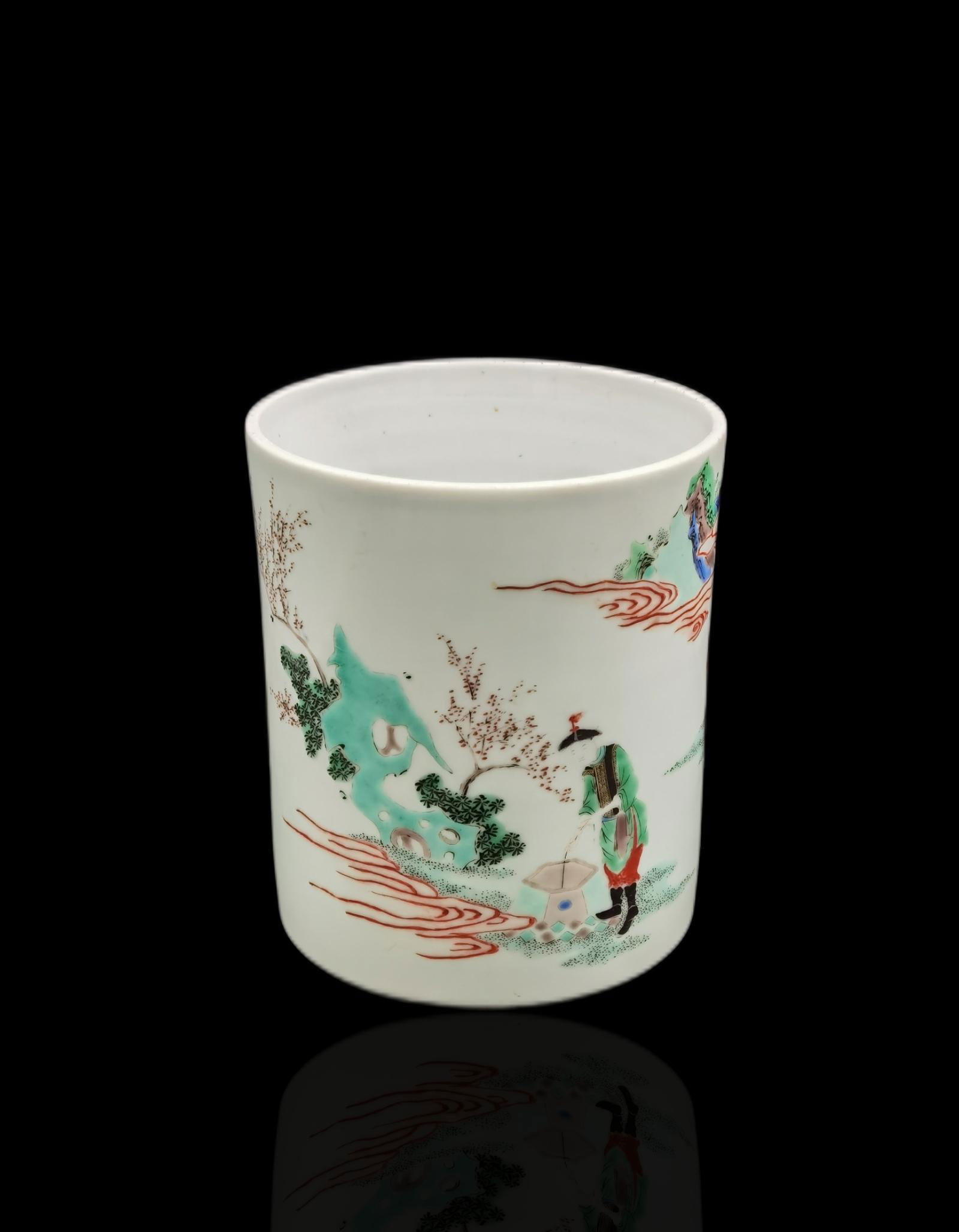 A Chinese Famille Verte Figure Brushpot 1661-1722 (1 of 5)