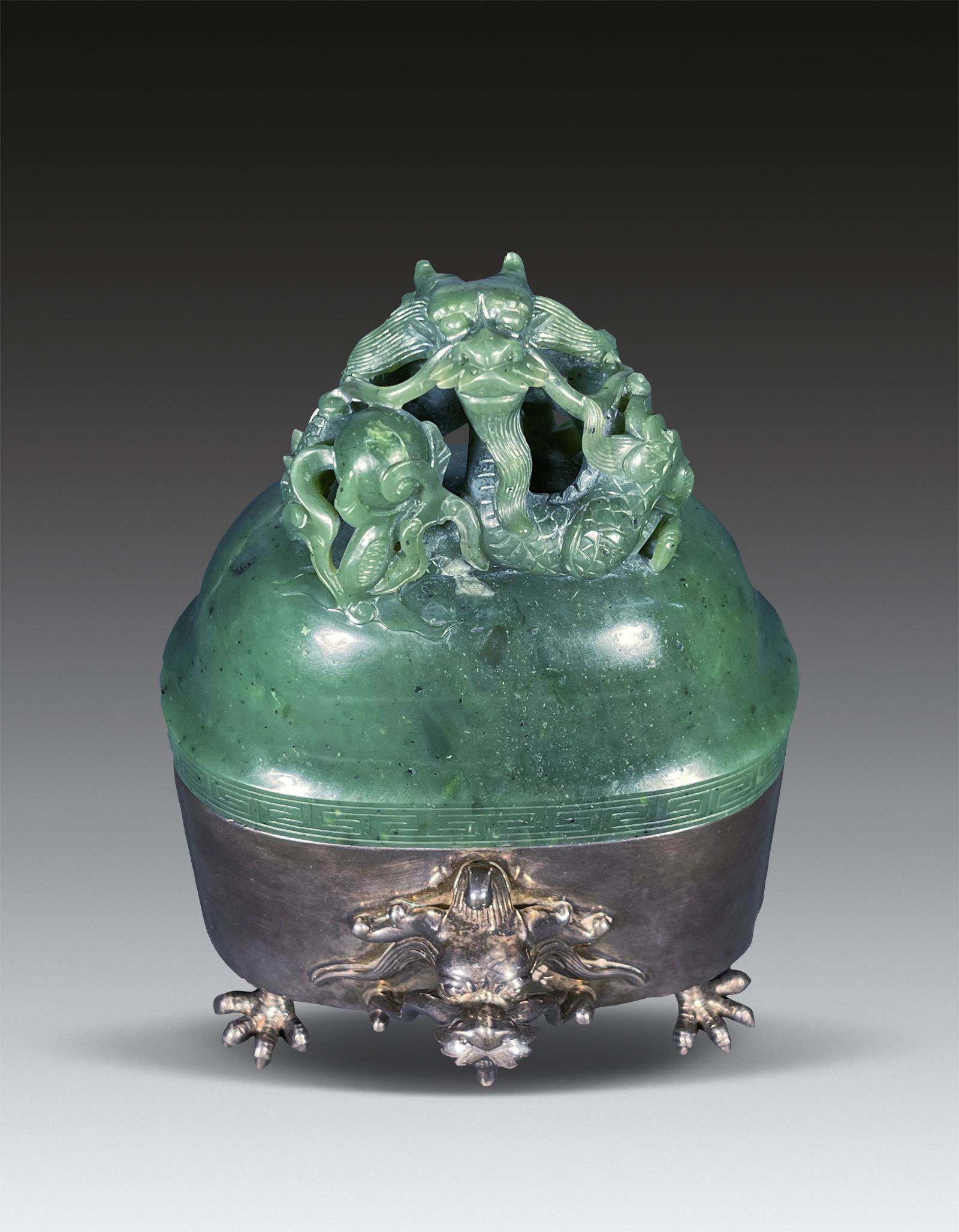 A Chinese Imperial Jade Ornament Box 1780-1800 (1 of 11)