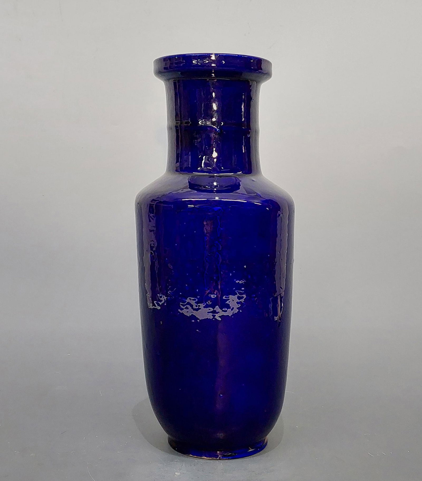A Chinese Purple Glazed Vase Qing Kangxi Period 1661-1722 (1 of 10)
