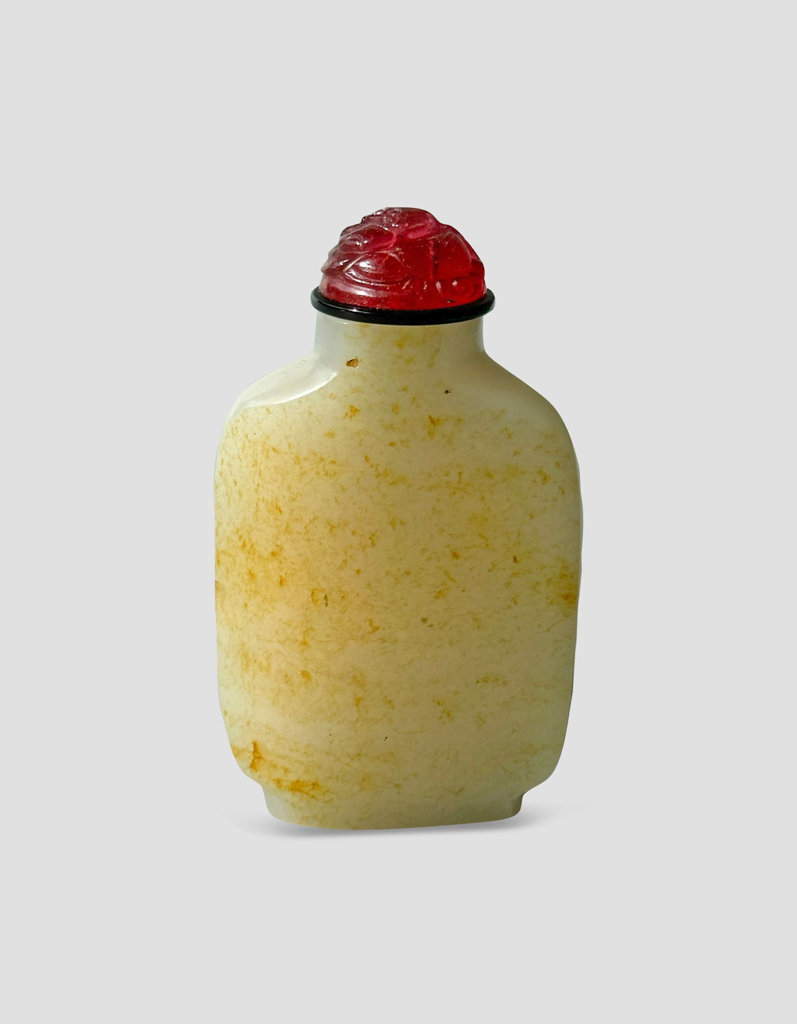 A Chinese White Jade Snuff Bottle Mid Qing Dynasty (1 of 7)