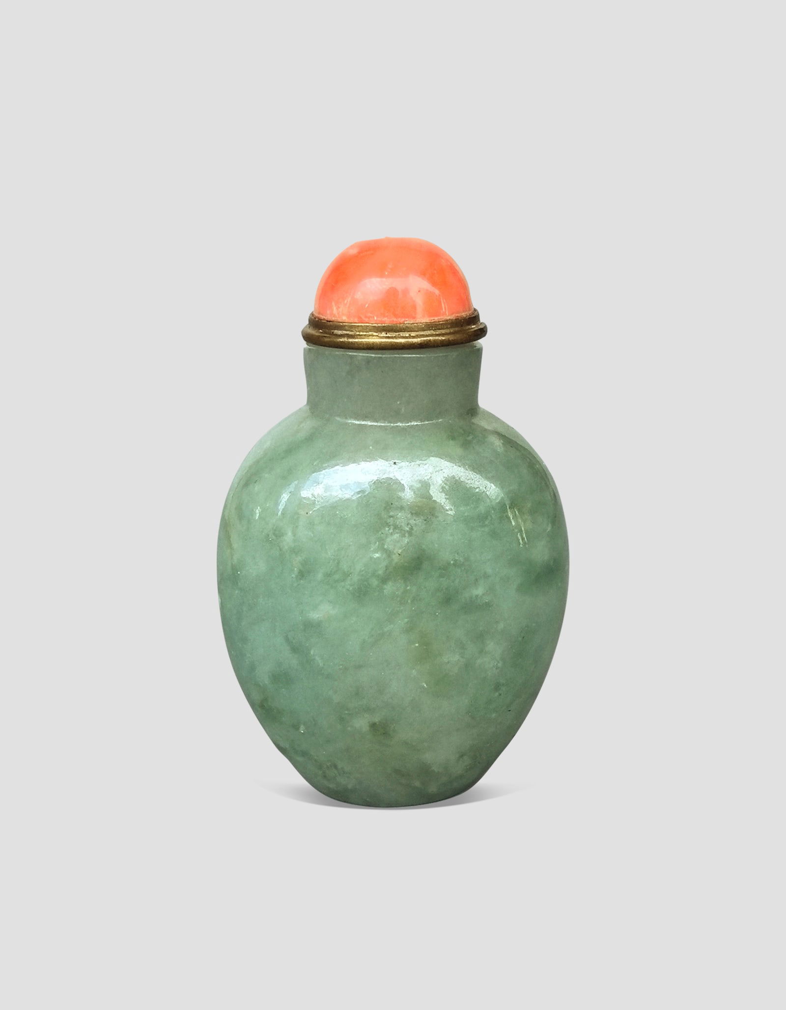 A Chinese Jadeite Snuff Bottle Mid Qing Dynasty (1 of 7)