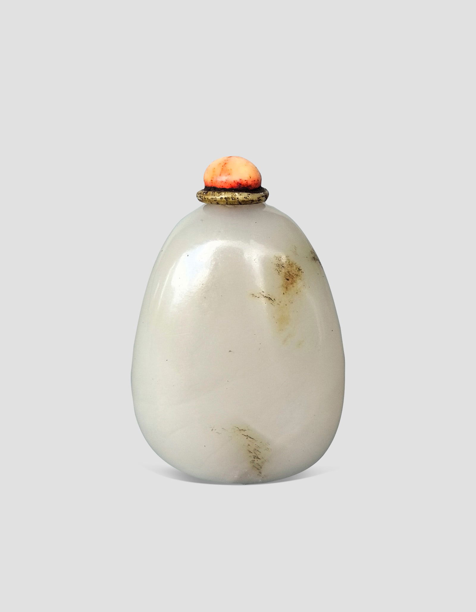 A Chinese White Jade Snuff Bottle Mid Qing Dynasty (1 of 6)