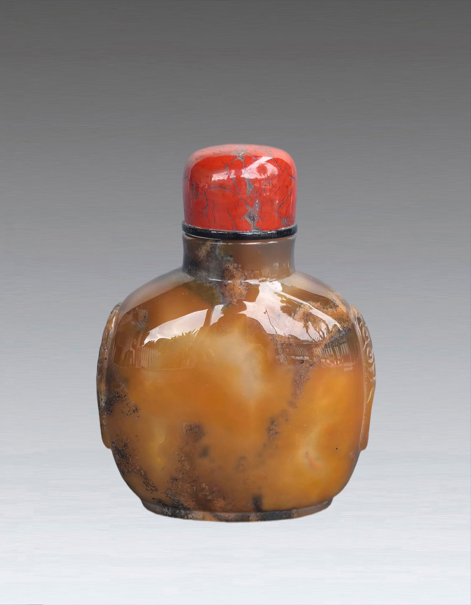 A Chinese Agate Landscape Snuff Bottle Qing Dynasty 1644-1912 (1 of 9)