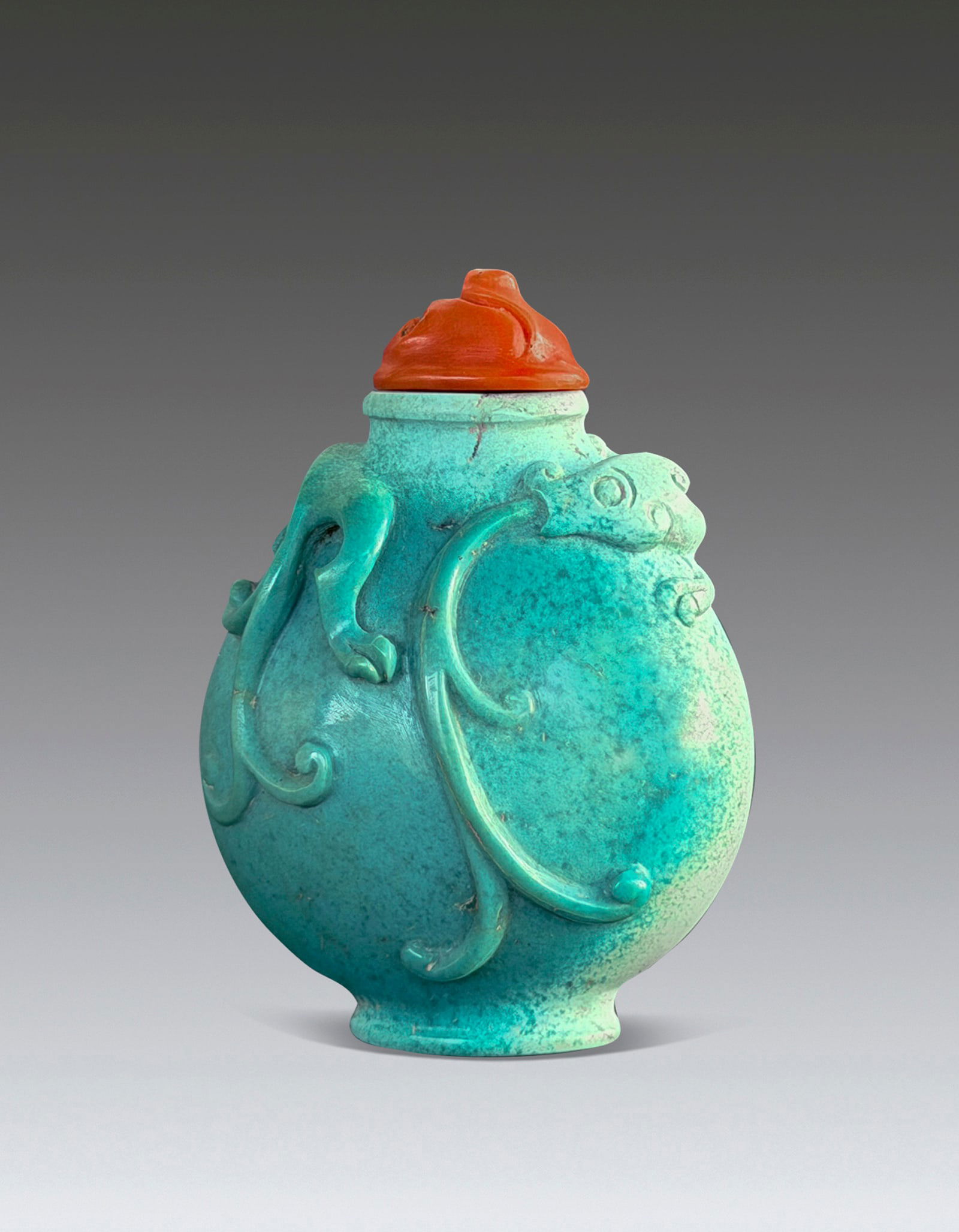 A Chinese Turquoise Dragon Snuff Bottle Qing Dynasty 1644-1912 (1 of 8)