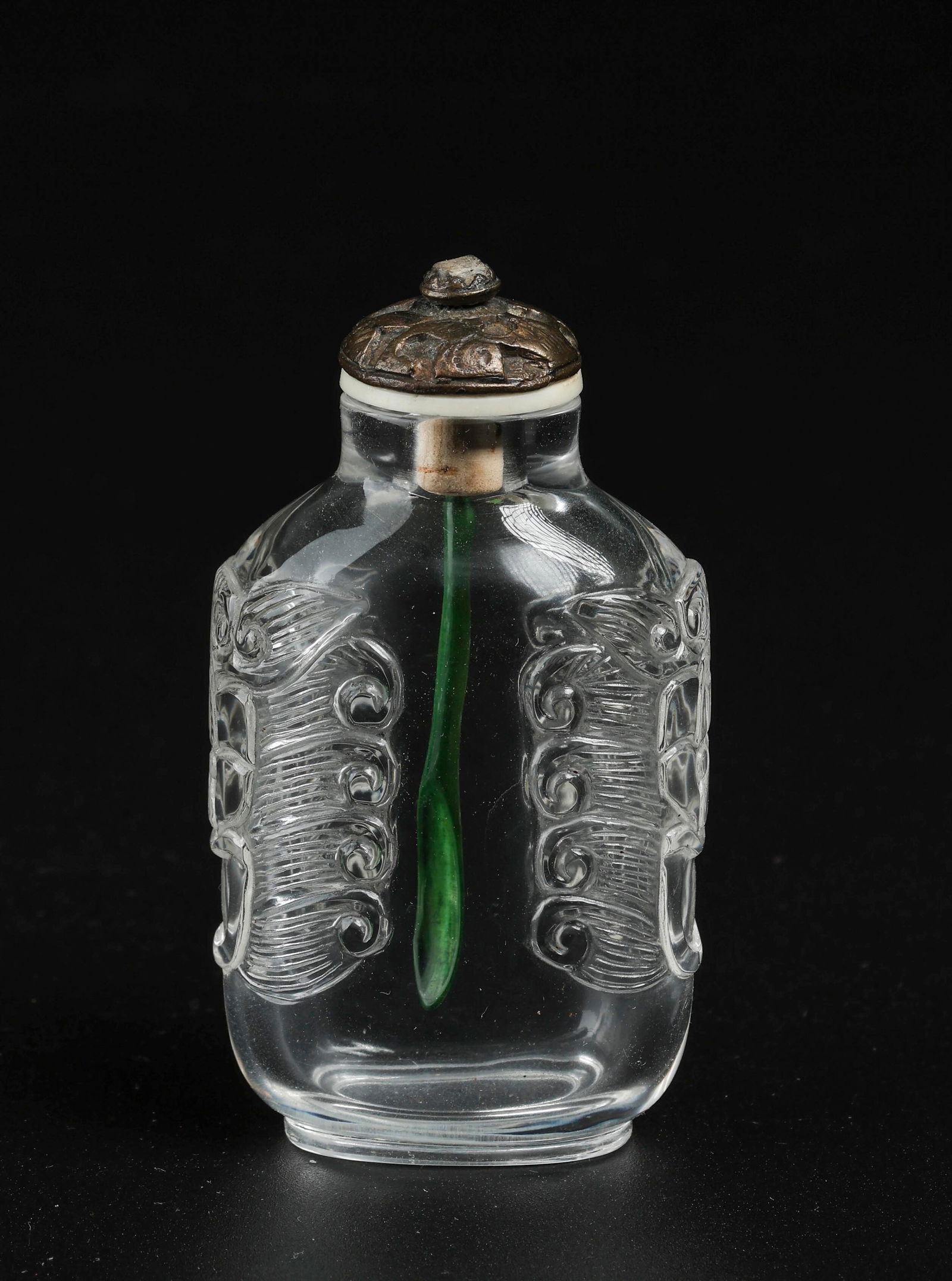 A Chinese Crystal Fushou Snuff Bottle Qing Dynasty 1644-1912: 251150 清水晶双辅首鼻烟壶 1644-1912 A Chinese Crystal Fushou Snuff Bottle Qing Dynasty 1644-1912 USD800-1000 H7.7CM 高品质࣪